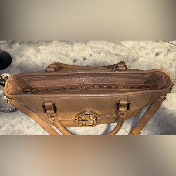 Tory Burch Amanda Classic Hobo Bag (Camel Pebbled Leather) - Picture 8 of 12